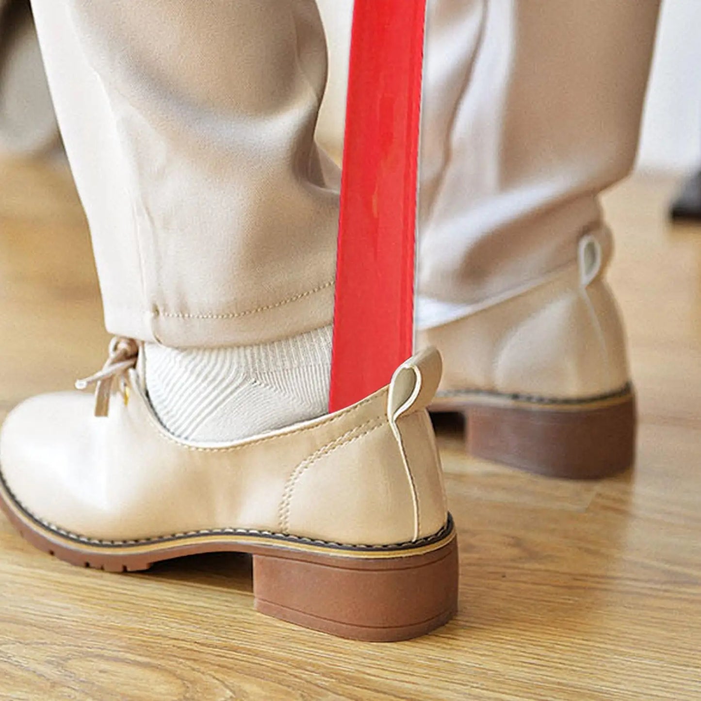 Votre dos vous dit merci — chaussez-vous sans jamais vous pencher.